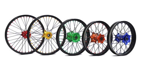 NR TEAM | Ruota posteriore 19×2.15 | mozzo ROSSO